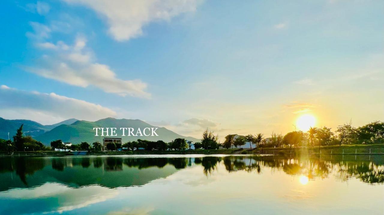 The Track Homestay - Near Bai Dai Beach Cam Lam Экстерьер фото