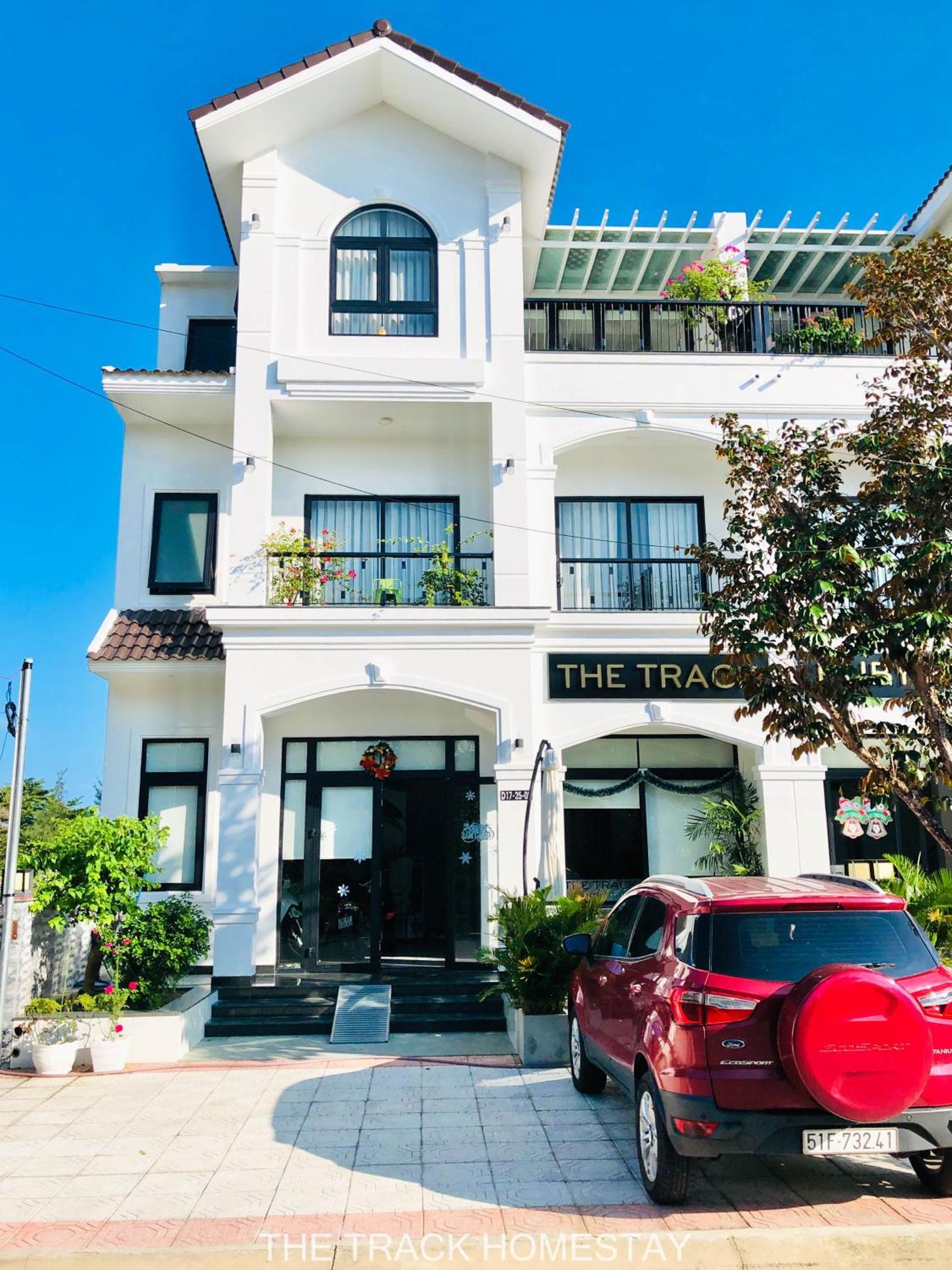 The Track Homestay - Near Bai Dai Beach Cam Lam Экстерьер фото