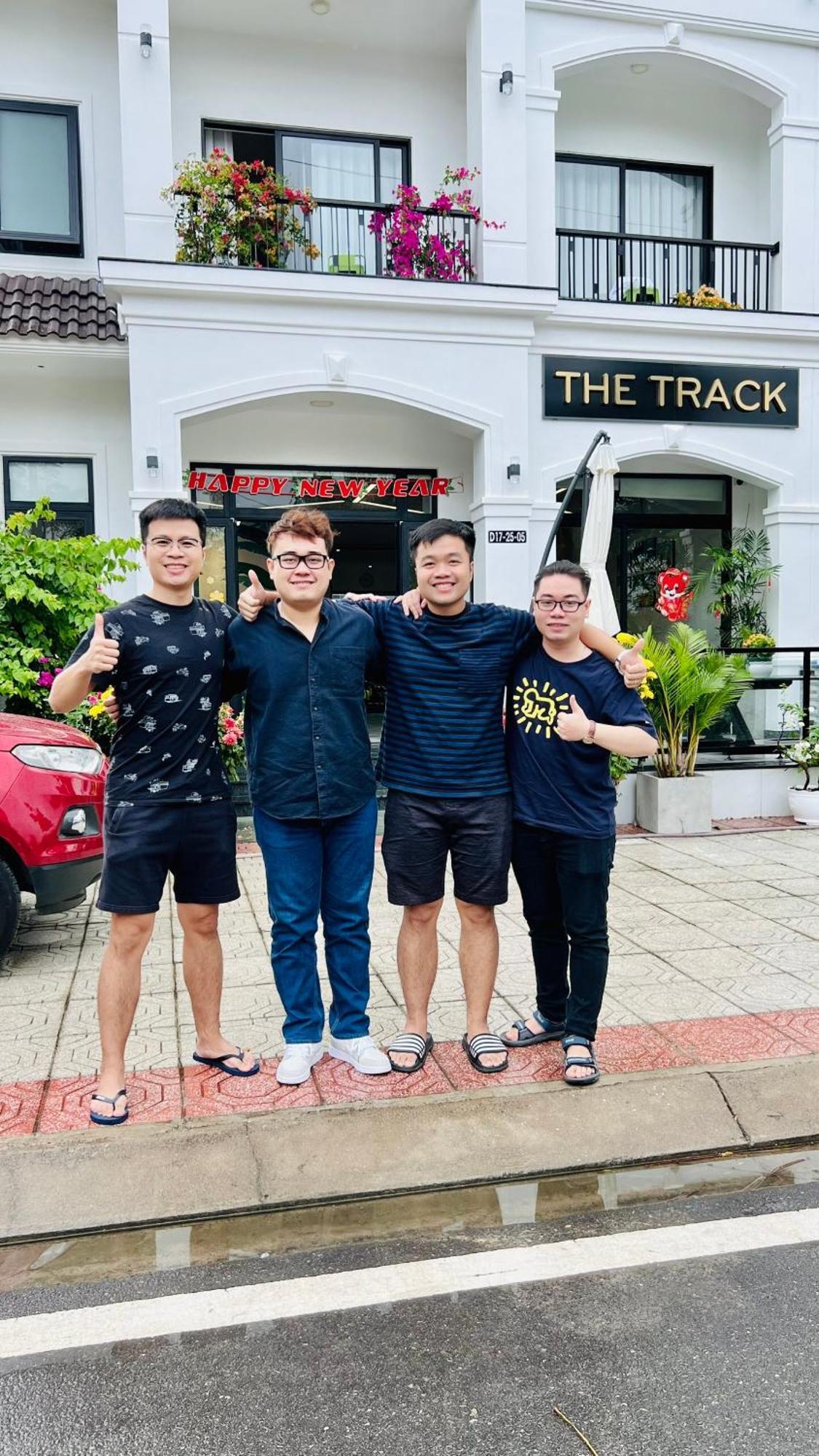 The Track Homestay - Near Bai Dai Beach Cam Lam Экстерьер фото