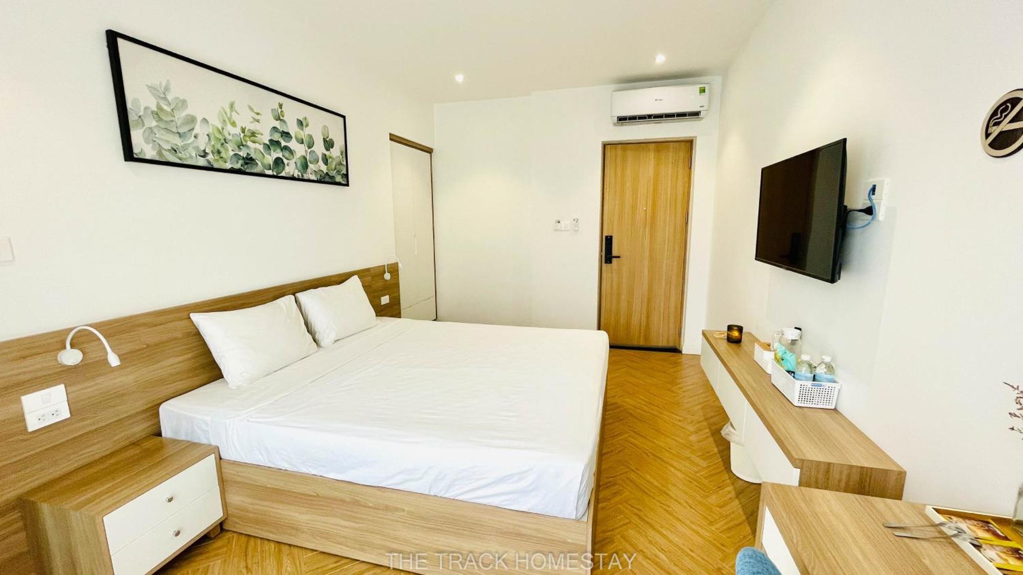 The Track Homestay - Near Bai Dai Beach Cam Lam Экстерьер фото
