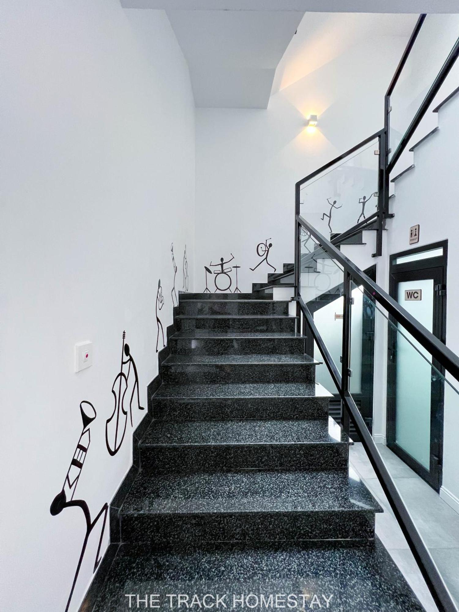 The Track Homestay - Near Bai Dai Beach Cam Lam Экстерьер фото